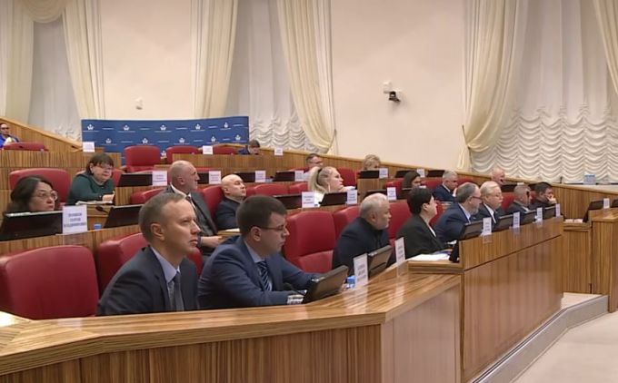 Парламентарии рассмотрели бюджет Ямала на три года